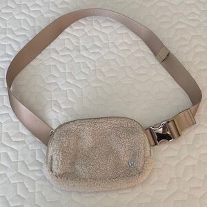Lululemon Beige Sherpa Belt Bag